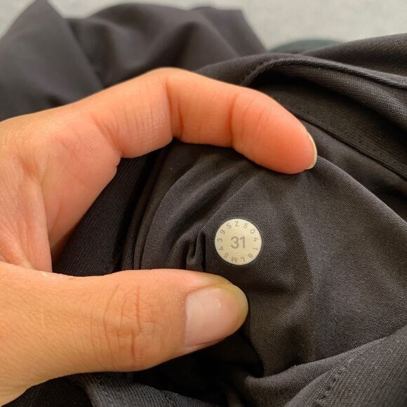 Lululemon Pant Mens 31 Black Commission Slim Warpstreme Flat Front Casual Golf - Picture 6 of 13